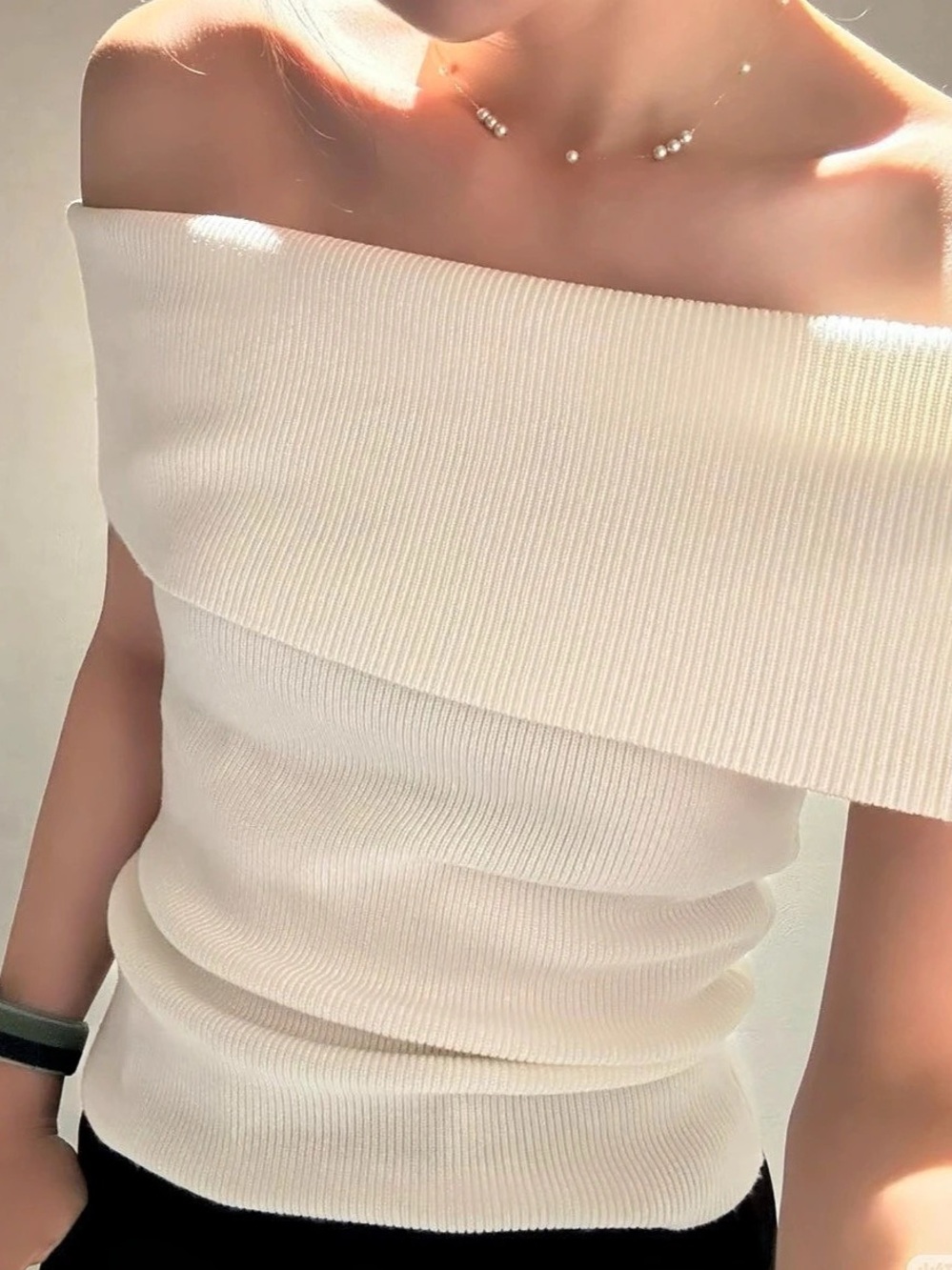 NWOT Aritzia Wilfred Softspoke Wynd Top White